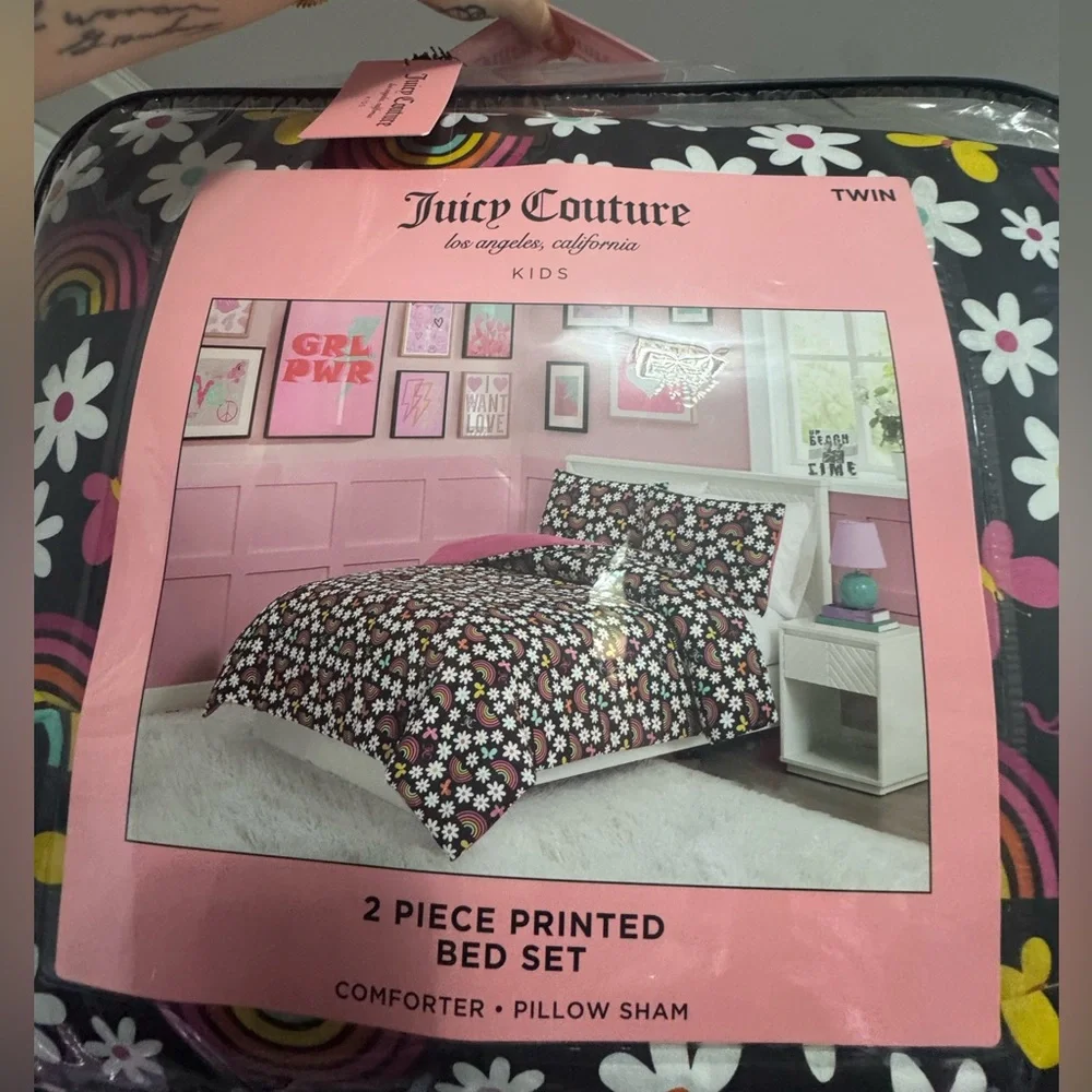 Juicy Couture Floral Twin Comforter Set NWT daisy black white rainbow butterfly